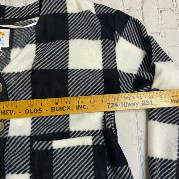 c‎ c California women's L sweater plaid cardigan front pocket cottagecore Farm - Picture 7 of 9